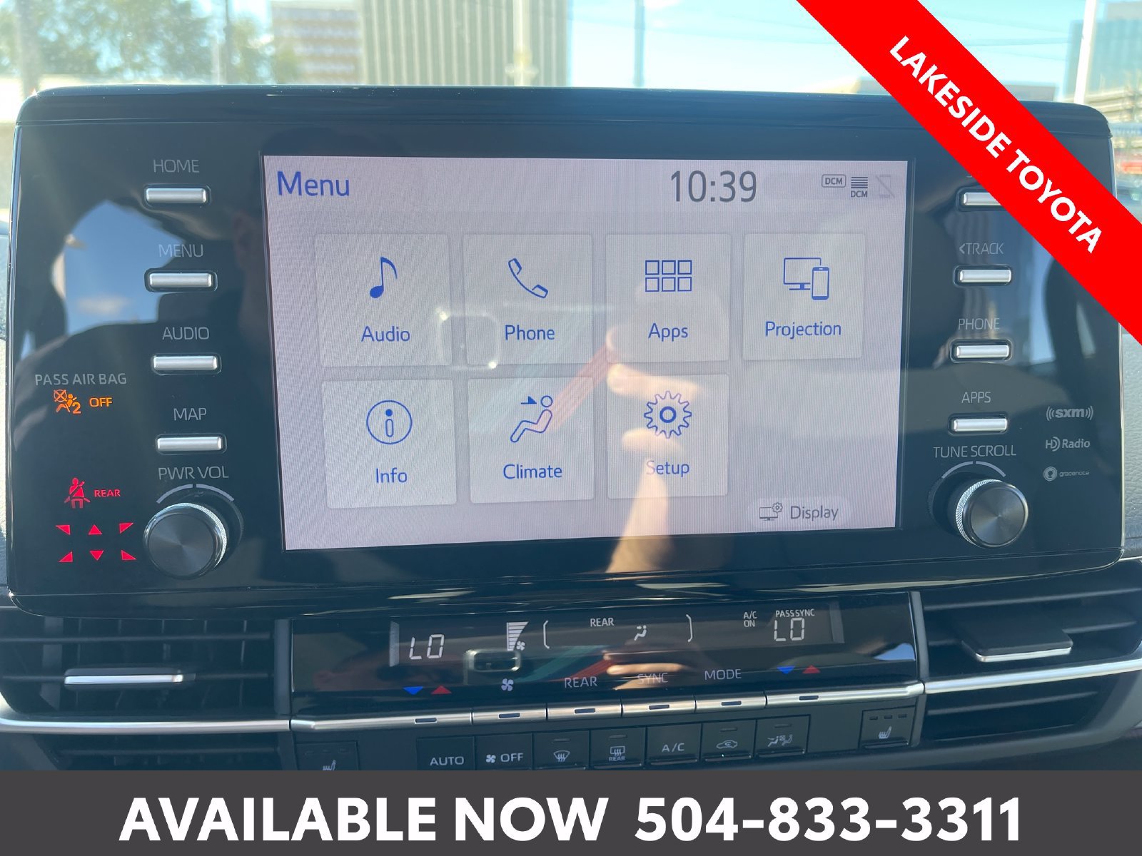 Used 2023 Toyota Sienna XLE FWD image 35