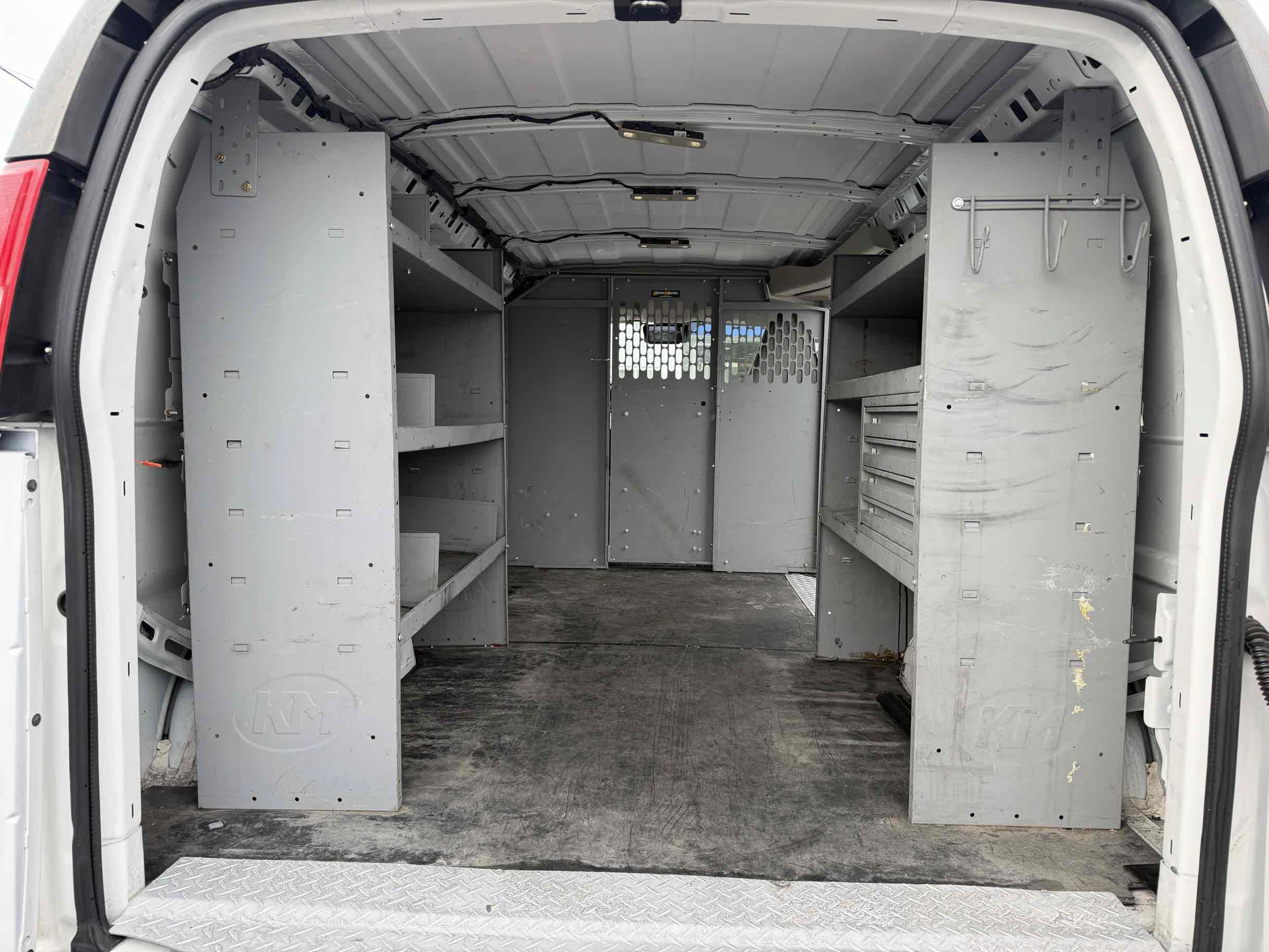 Used 2019 Chevrolet Express 3500 w/ Driver Convenience Package RWD image 11