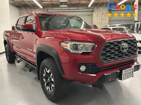 Used 2023 Toyota Tacoma TRD Off-Road w/ TRD Premium Off Road Package AWD/4WD image 3