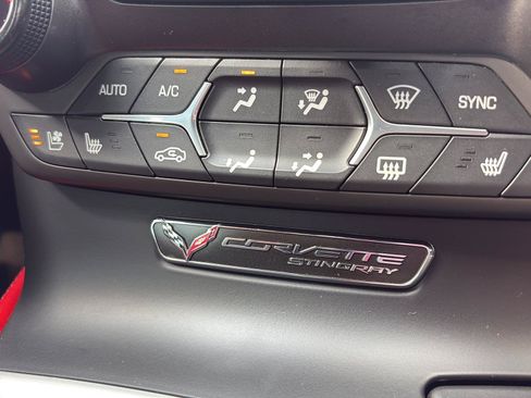 Used 2018 Chevrolet Corvette Stingray Convertible RWD image 37