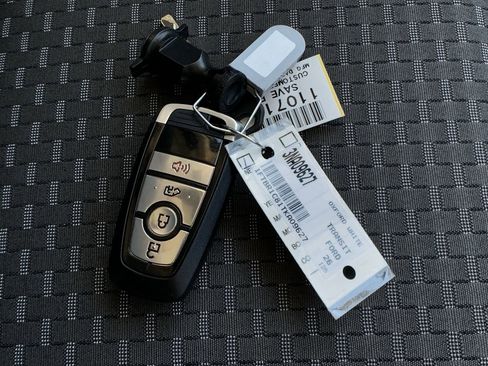 New 2026 Ford Transit 250 148 Medium Roof image 26