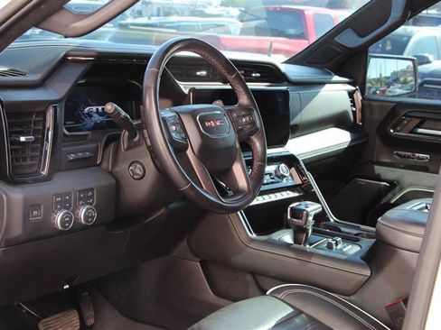 Used 2022 GMC Sierra 1500 AT4X image 22