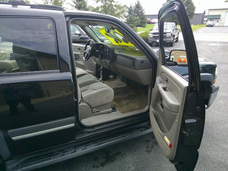 Used 2005 Chevrolet Tahoe LS w/ Cargo Package RWD image 19