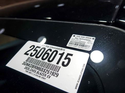 New 2025 Chevrolet Blazer EV LT w/ Midnight/Sport Edition image 22