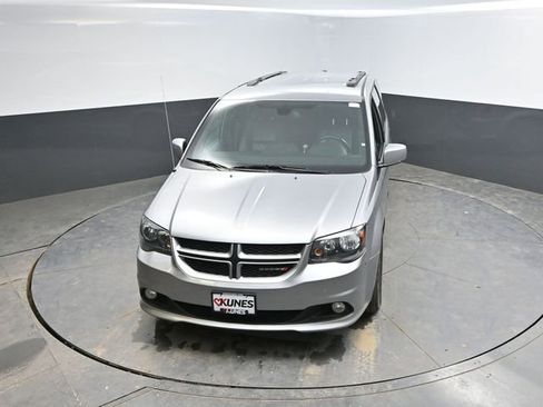 Used 2018 Dodge Grand Caravan GT image 35