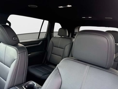New 2026 GMC Acadia Elevation w/ Black Edition FWD image 17