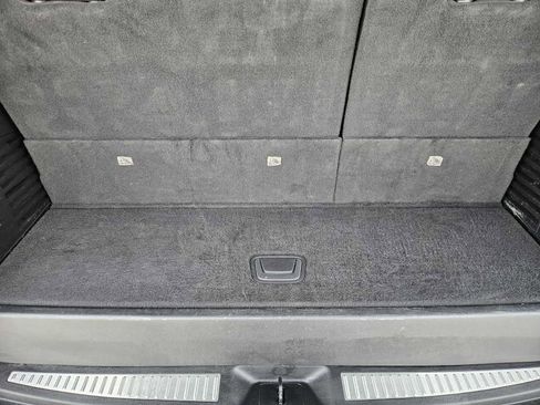 Used 2020 Cadillac Escalade Premium Luxury image 34