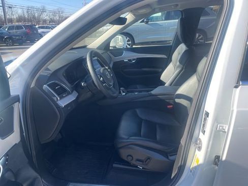 Certified 2023 Volvo XC90 B5 Core w/ Climate Package image 7