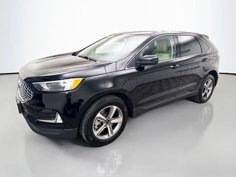 Used 2023 Ford Edge SEL w/ Convenience Package AWD/4WD image 3