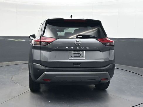 Used 2023 Nissan Rogue S image 5