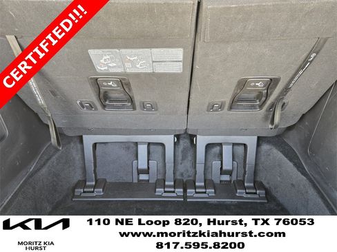 Used 2025 Kia Carnival image 32