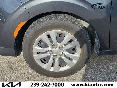 Certified 2024 Kia Soul LX FWD image 5