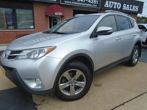 Used 2015 Toyota RAV4 XLE AWD/4WD image 4