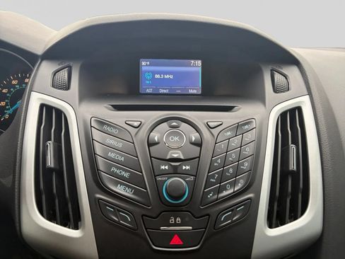 Used 2014 Ford Focus SE w/ SE Sport Package FWD image 21