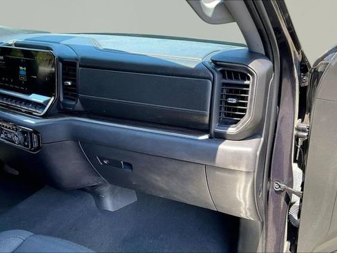 Used 2023 Chevrolet Silverado 1500 LT AWD/4WD image 18