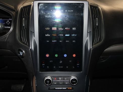 Used 2023 Ford Edge Titanium AWD/4WD image 17