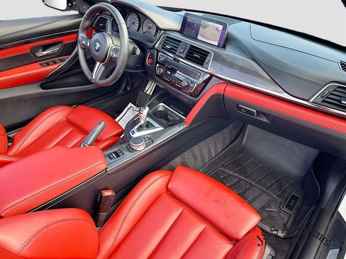 Used 2020 BMW M4 Convertible w/ Competition Package RWD image 35