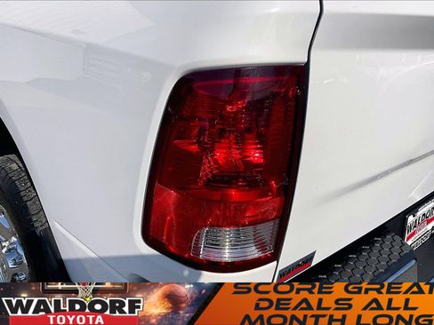 Used 2018 RAM 3500 Tradesman w/ Chrome Appearance Group image 33