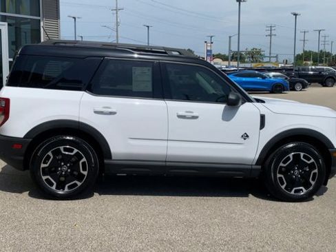 Certified 2023 Ford Bronco Sport Outer Banks w/ Tech Package AWD/4WD image 2