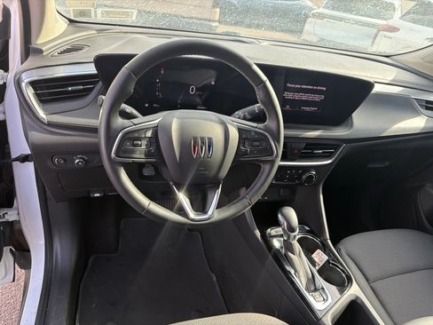 Used 2024 Buick Encore GX Preferred w/ Comfort Package FWD image 18