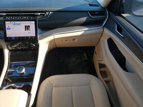 Certified 2022 Jeep Grand Cherokee L Limited image 23