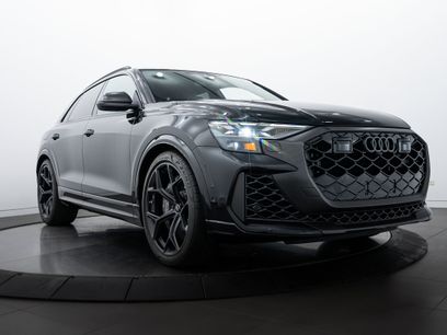 New 2025 Audi RS Q8 performance