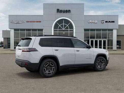 New 2026 Jeep Cherokee Laredo AWD/4WD image 5