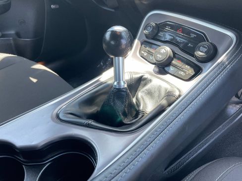 Used 2022 Dodge Challenger R/T Scat Pack w/ Dynamics Package image 28