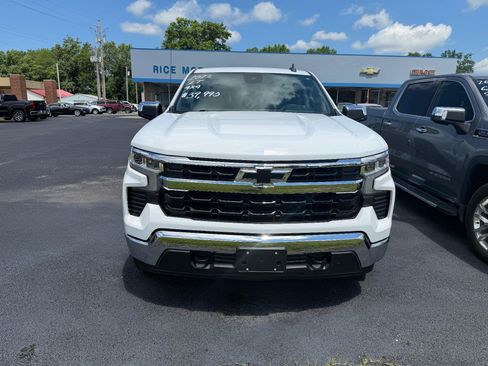 Used 2023 Chevrolet Silverado 1500 LT AWD/4WD image 5