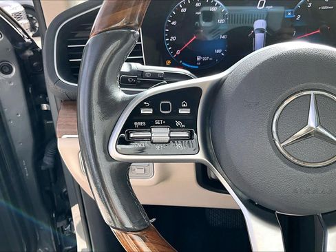 Used 2020 Mercedes-Benz GLS 450 4MATIC image 22