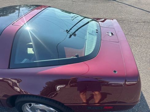 Used 1993 Chevrolet Corvette Coupe image 45