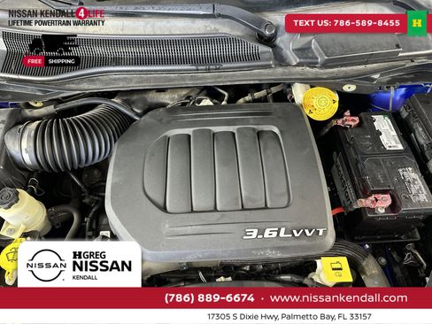 Used 2019 Dodge Grand Caravan SE image 32