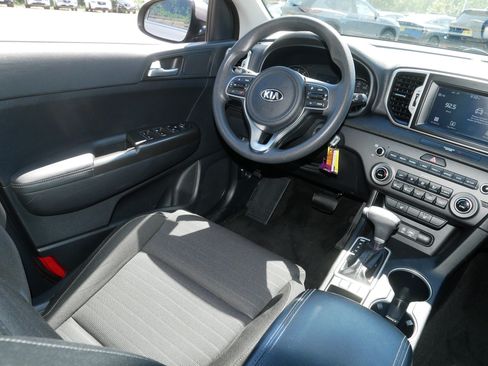 Used 2017 Kia Sportage LX w/ LX Popular Package FWD image 9