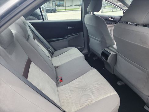 Used 2012 Toyota Camry LE FWD image 18