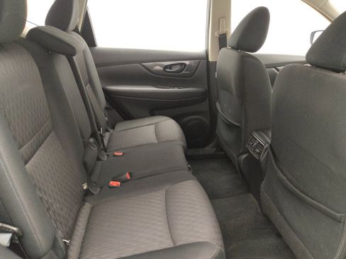 Used 2020 Nissan Rogue S image 19