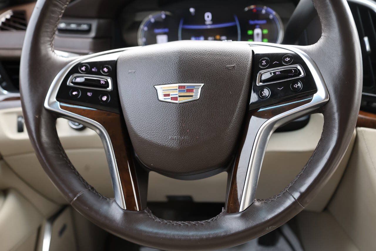 Used 2017 Cadillac Escalade Premium Luxury AWD/4WD image 18