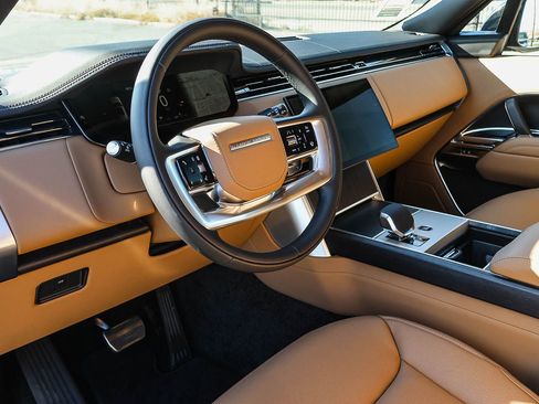 New 2026 Land Rover Range Rover SE image 29