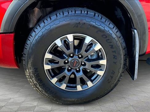 Used 2021 Nissan Titan PRO-4X w/ Pro-4x Convenience Package image 22