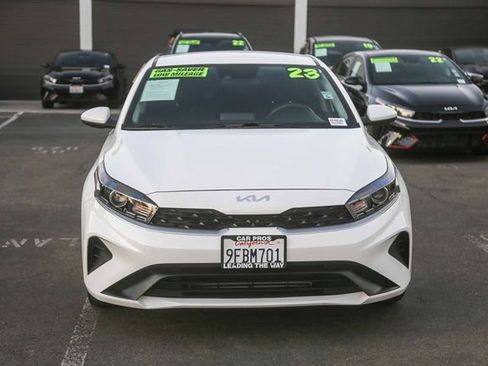 Used 2023 Kia Forte LXS image 3
