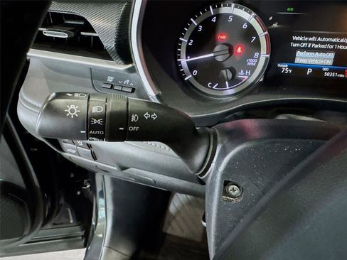 Used 2024 Toyota Highlander XSE FWD image 5