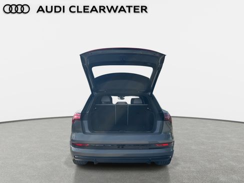 Used 2022 Audi e-tron Chronos image 6
