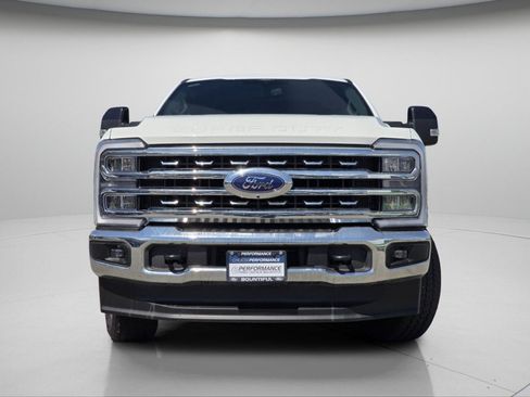 Used 2025 Ford F250 Lariat AWD/4WD image 3