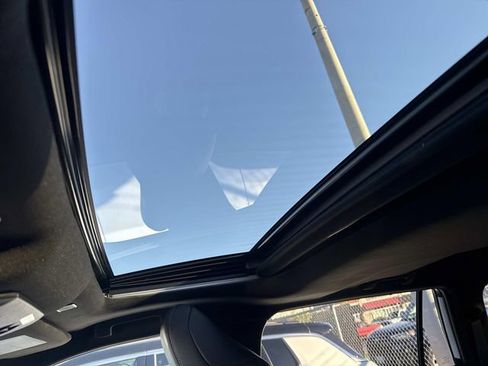 Used 2024 Toyota Highlander XSE image 29