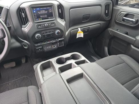 Used 2023 Chevrolet Silverado 1500 Custom Trail Boss w/ 2.7L Blackout Package AWD/4WD image 10