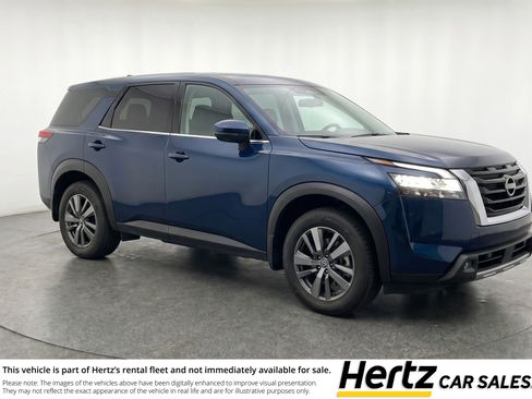 Used 2025 Nissan Pathfinder SV image 1