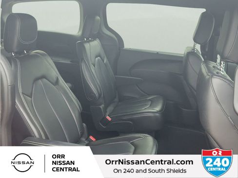 Used 2025 Chrysler Pacifica Select FWD image 22