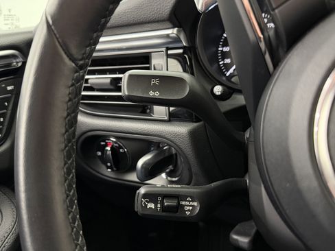 Certified 2024 Porsche Macan image 47