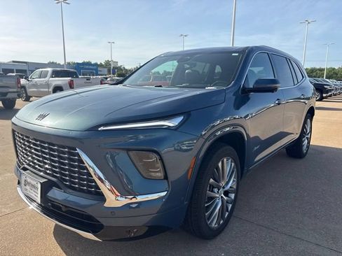 Used 2026 Buick Enclave Avenir w/ Super Cruise Package AWD/4WD image 7