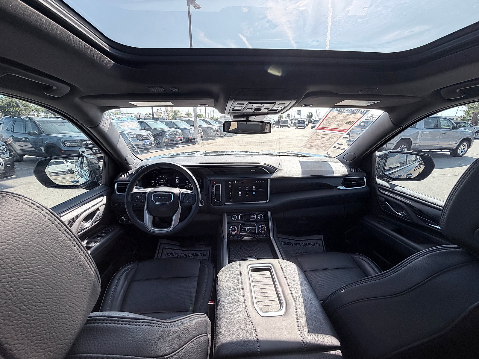 Used 2024 GMC Yukon Denali AWD/4WD image 30