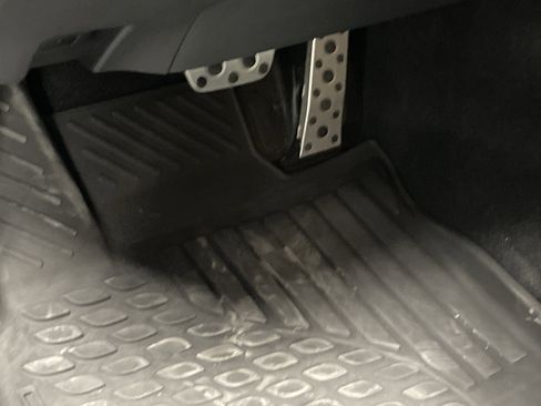 Used 2025 Toyota Camry SE image 24